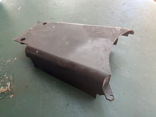 Cargar imagen en el visor de la galería, 90 100 115 150 175 hp Evinrude 0513818 COVER Power pack - flywheel Two Stroke
