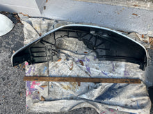 Cargar imagen en el visor de la galería, 150 175 135 HP Mercury pan assembly side cowl covers 895847T02 895846T02 2006 Verado Four Stroke
