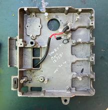Load image into Gallery viewer, 40 30 hp Mercury 187581 BOX Electrical cdi switchbox Two Stroke 4 cylinder
