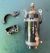 Charger l'image dans la galerie, 40 45 50 30 hp Mercury 73521 STARTER MOTOR Two Stroke 4 cylinder OEM bracket
