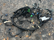 Charger l'image dans la galerie, 1 sold local mar2026—-BF 135 150 hp Honda 32100-ZY5-030 MAIN WIRE HARNESS ASSY | Use from Frame SN 1200962 BF135a
